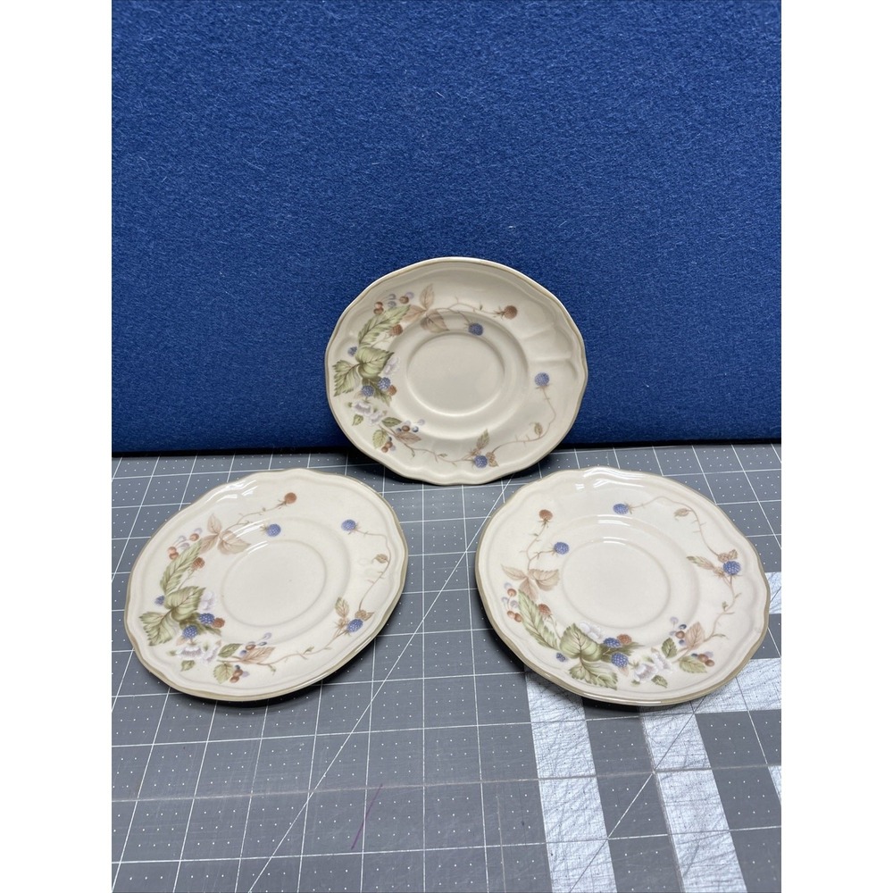 Epoch Summer Hill E530 Stoneware Dessert Plates 6" Set of 3